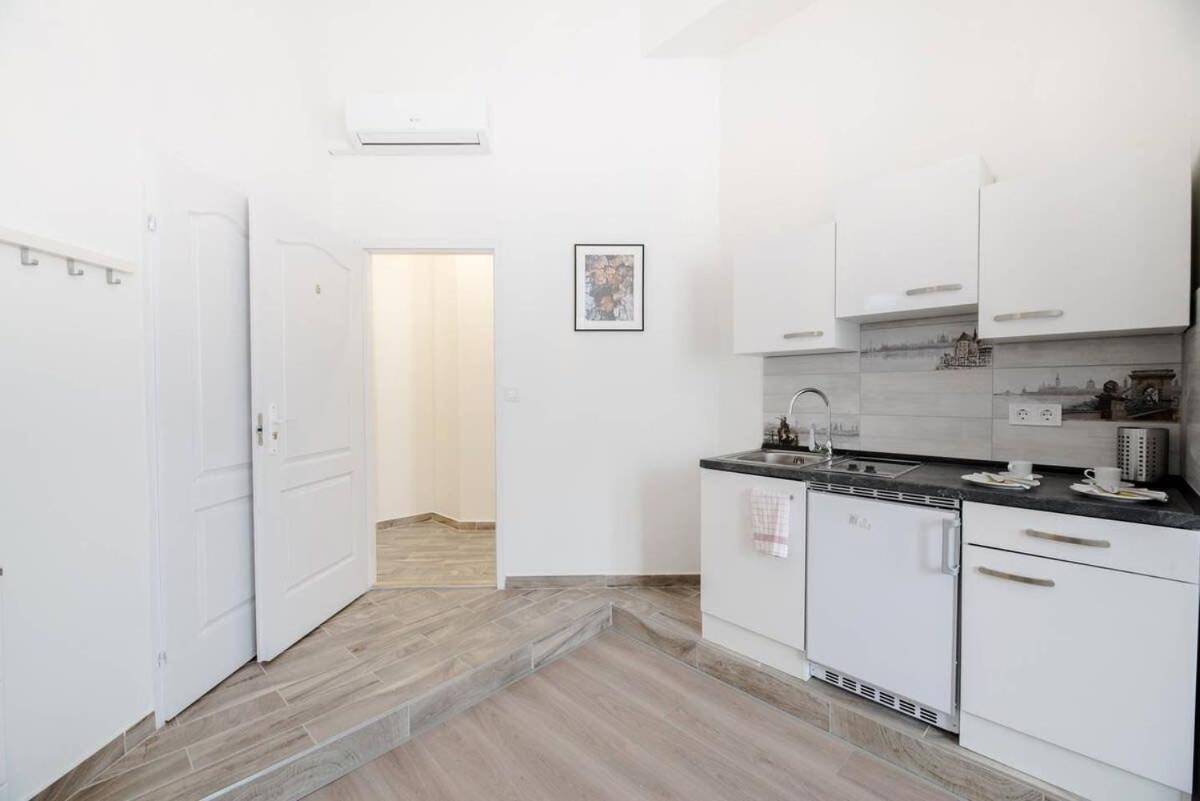 New A C With View Of The Synagogue Appartement